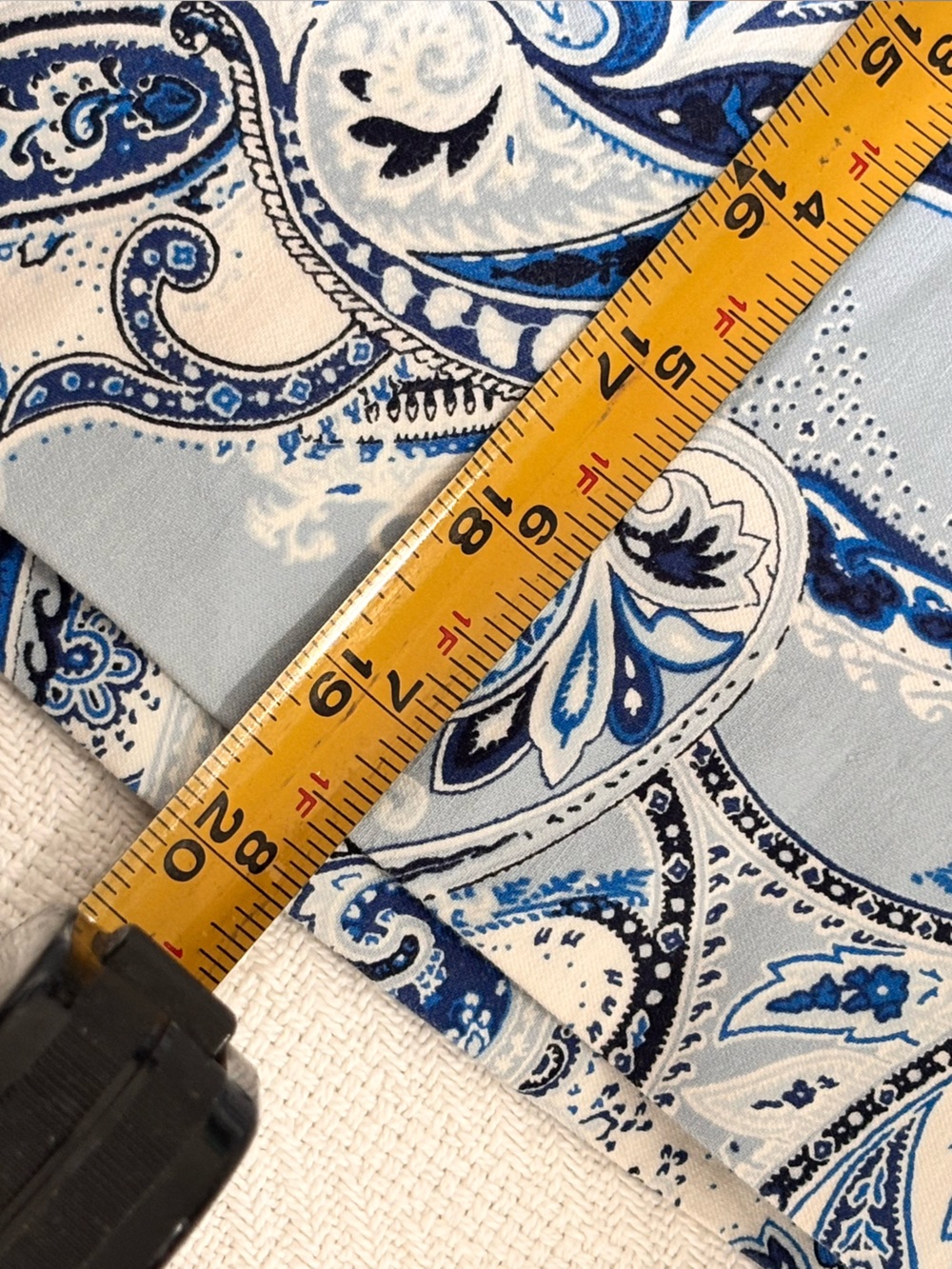 🦋Chico's White and Blue Paisley Bermuda Shorts - Picture 5 of 10